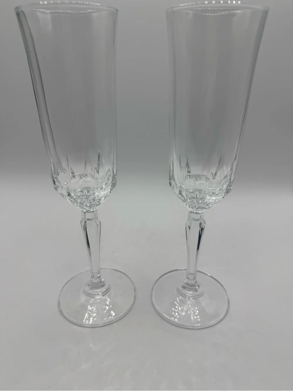 Set of 2 Clear Glass Stemmed Champagne Flutes 8 1/4” Tall